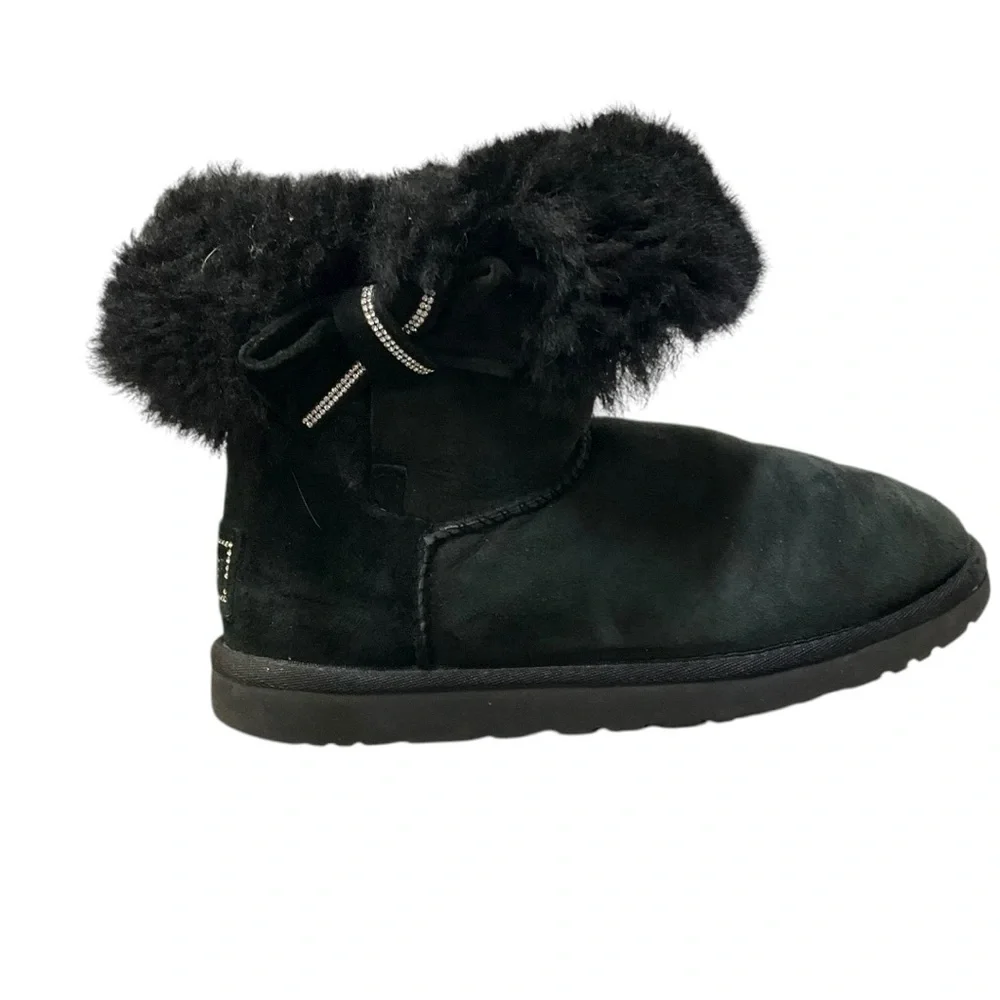 ✨ UGG Australia Mini Bailey Bow‎ Black Suede Shearling Boots | Women’s 6